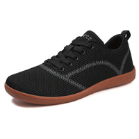 黒のメッシュ編みレースアップシューズ、ワイドトゥのフラットソール