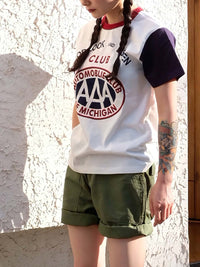 白地のラグランTシャツ、濃紺袖切替と胸のAAAロゴプリント