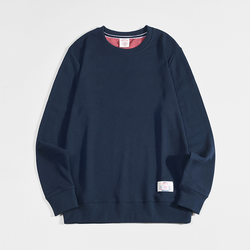 メンズ長袖クルーネックTシャツ ネイビー、袖口ロゴパッチ付き