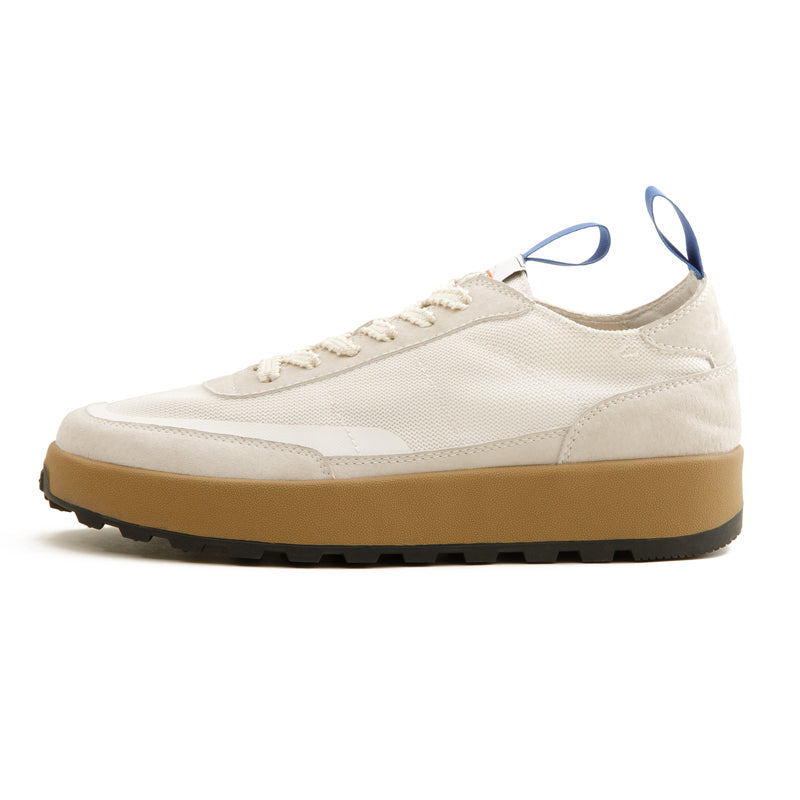 タカシ トレックソールスニーカー