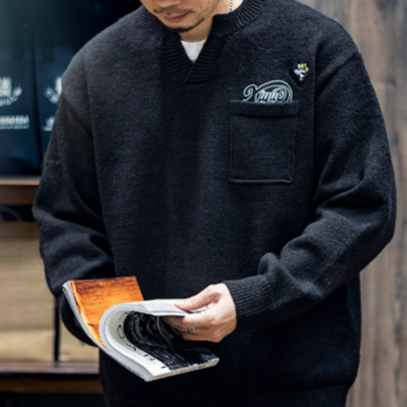 ナオ ミニマル Vネック ポケットセーター