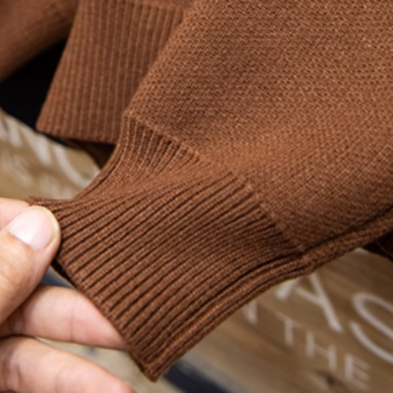 ユウト グラフィック クルーネック セーター