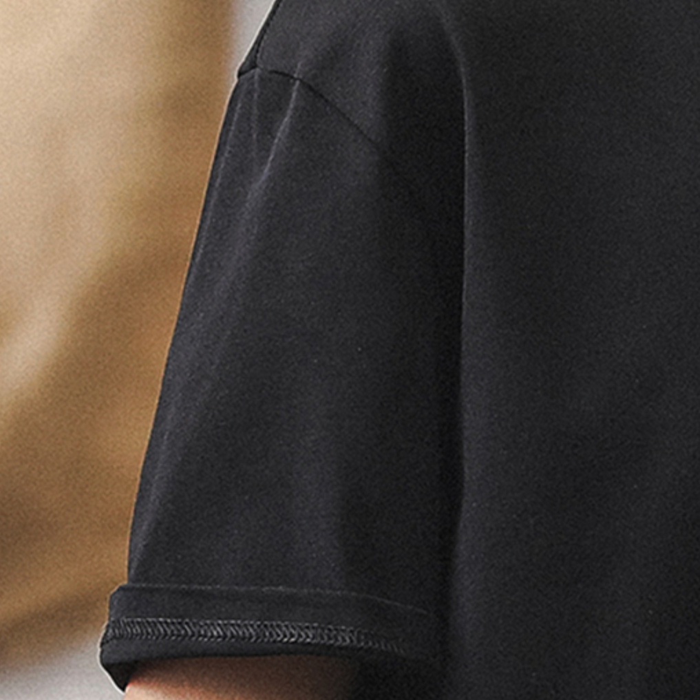 メンズ コットンペイズリーグラフィックTシャツ — バンダナバックプリントのビッグシルエット半袖