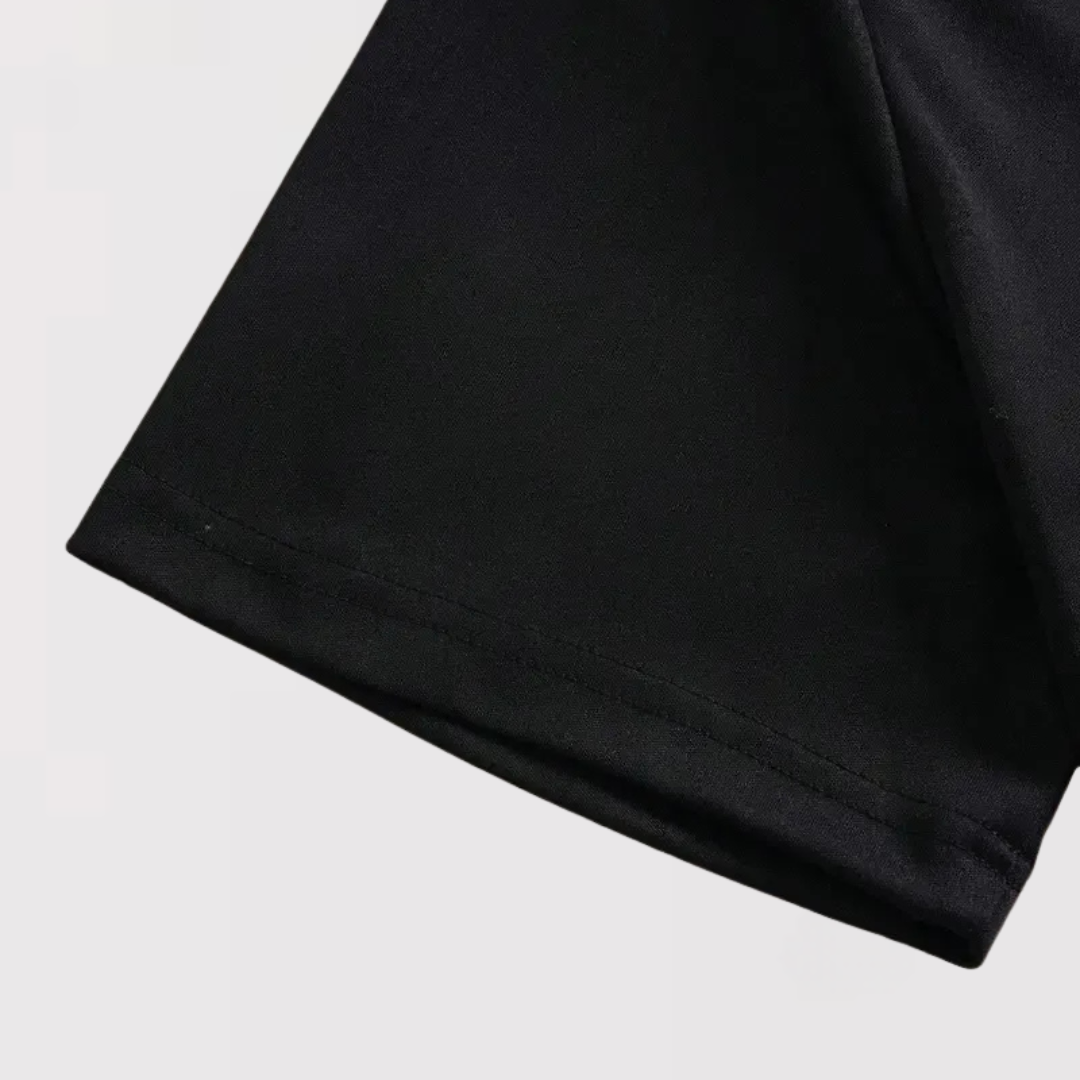 DAIGO | VネックTシャツ