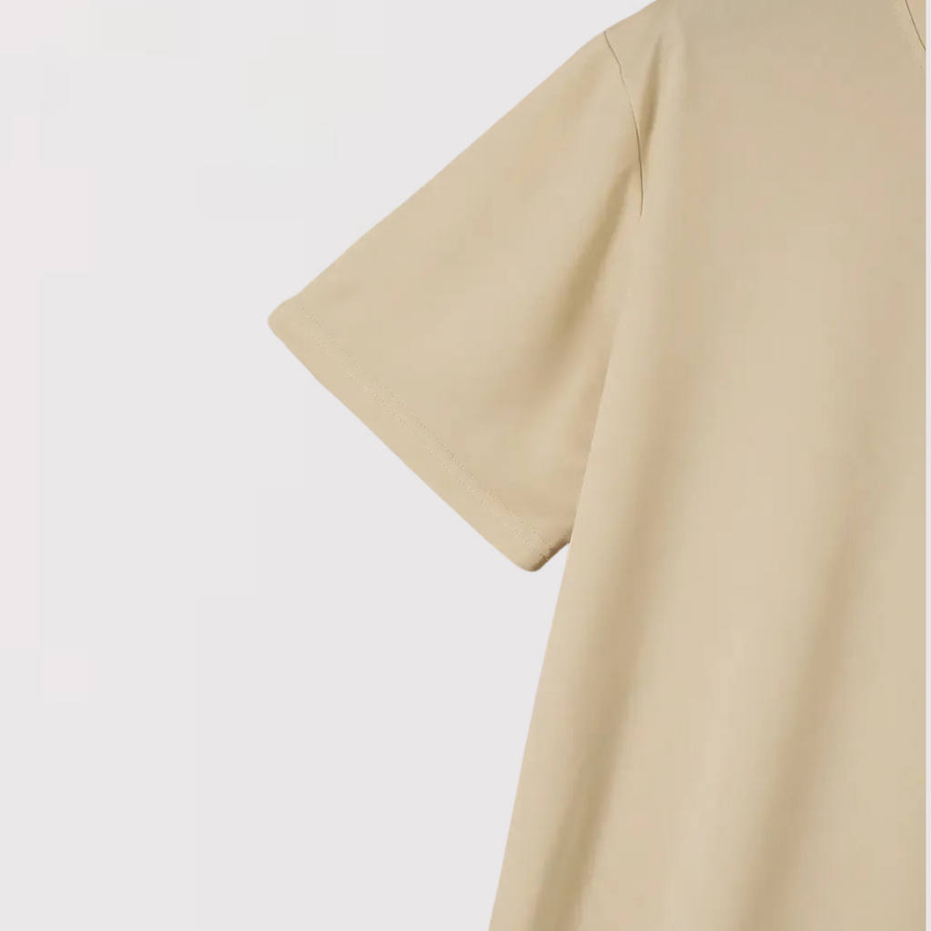 DAIGO | VネックTシャツ