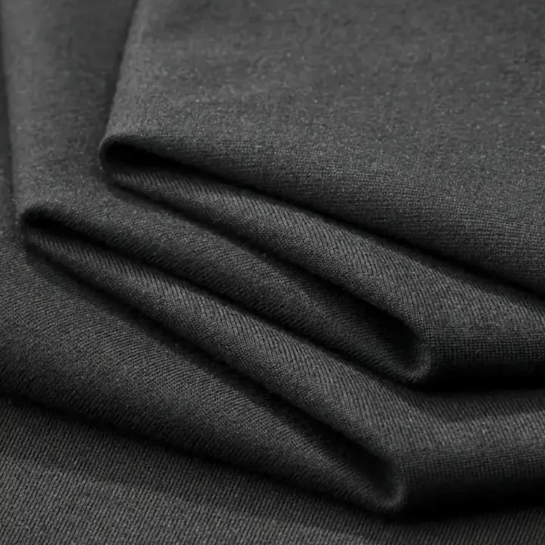 DAIGO | VネックTシャツ