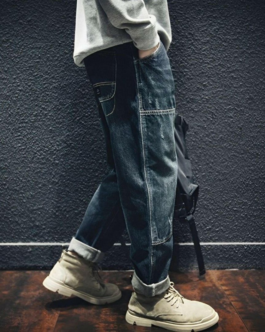 ルーズストレートダブルニージーンズ、ゆったりストレートシルエットと膝パッチ