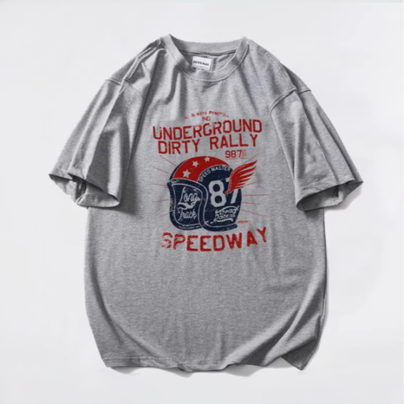 メンズ コットンブレンドグラフィックTシャツ — ヴィンテージレーシングプリントのカジュアルスタイル