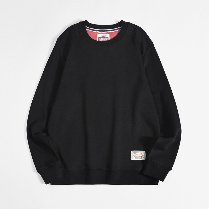 メンズ長袖クルーネックTシャツ ブラック、袖口ロゴパッチ付き