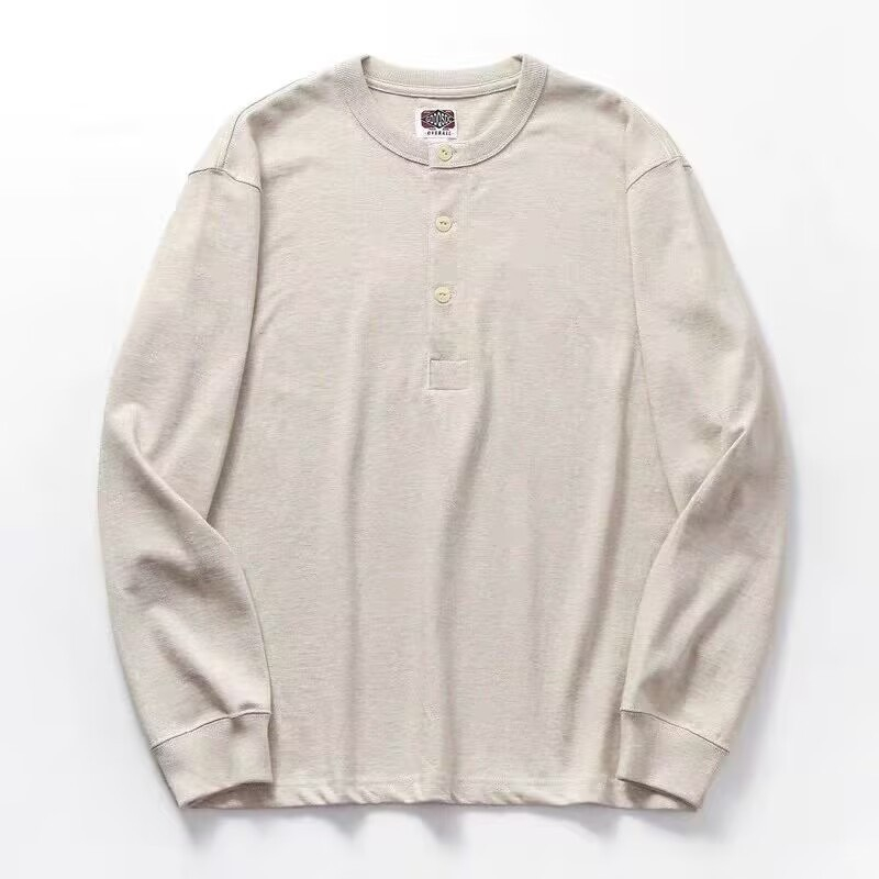 メンズ コットン長袖ヘンリーネックTシャツ — シンプルデザインのデイリーカジュアルスタイル