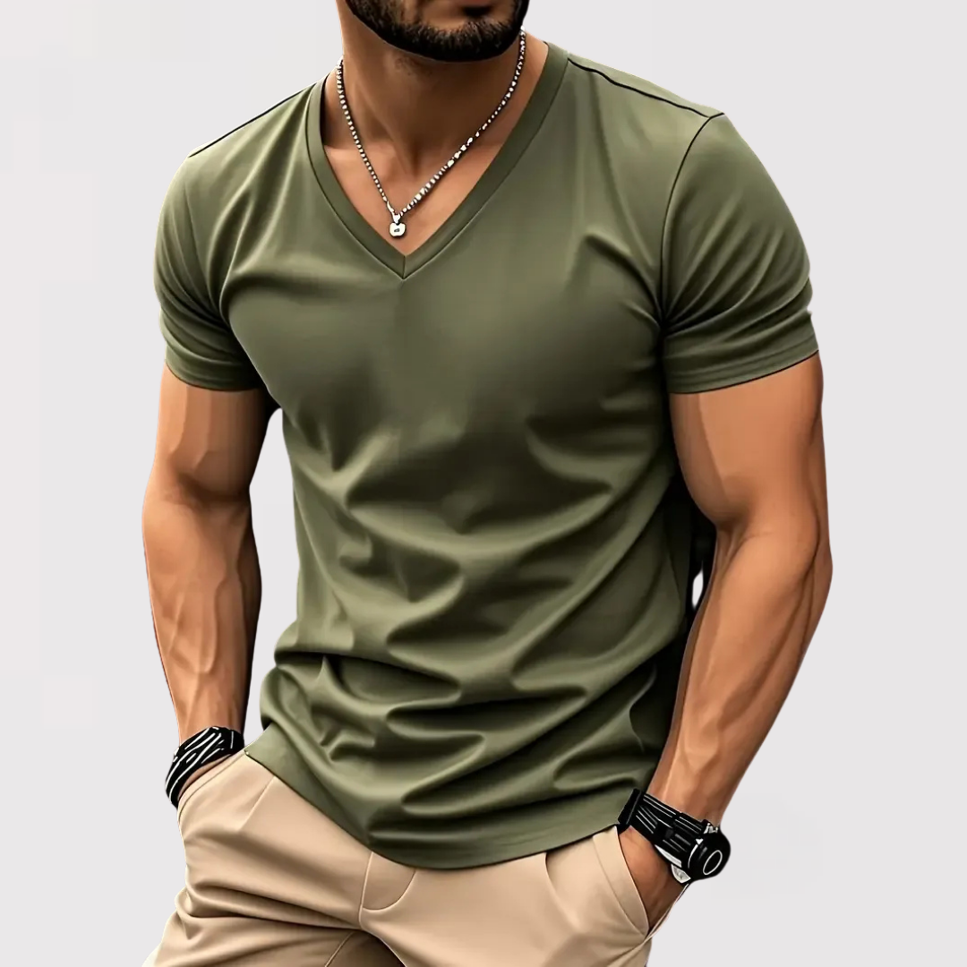 DAIGO | VネックTシャツ