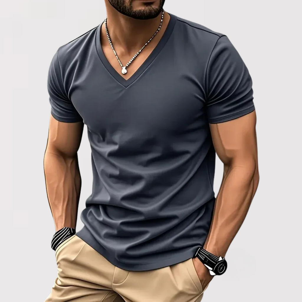 DAIGO | VネックTシャツ