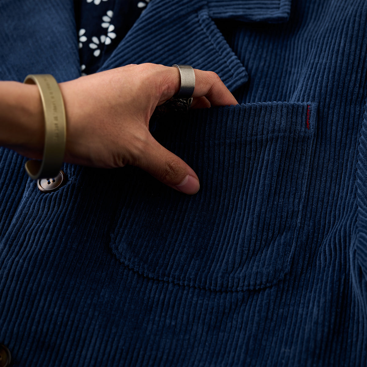 ネイビー ソラ コーデュロイワークジャケット