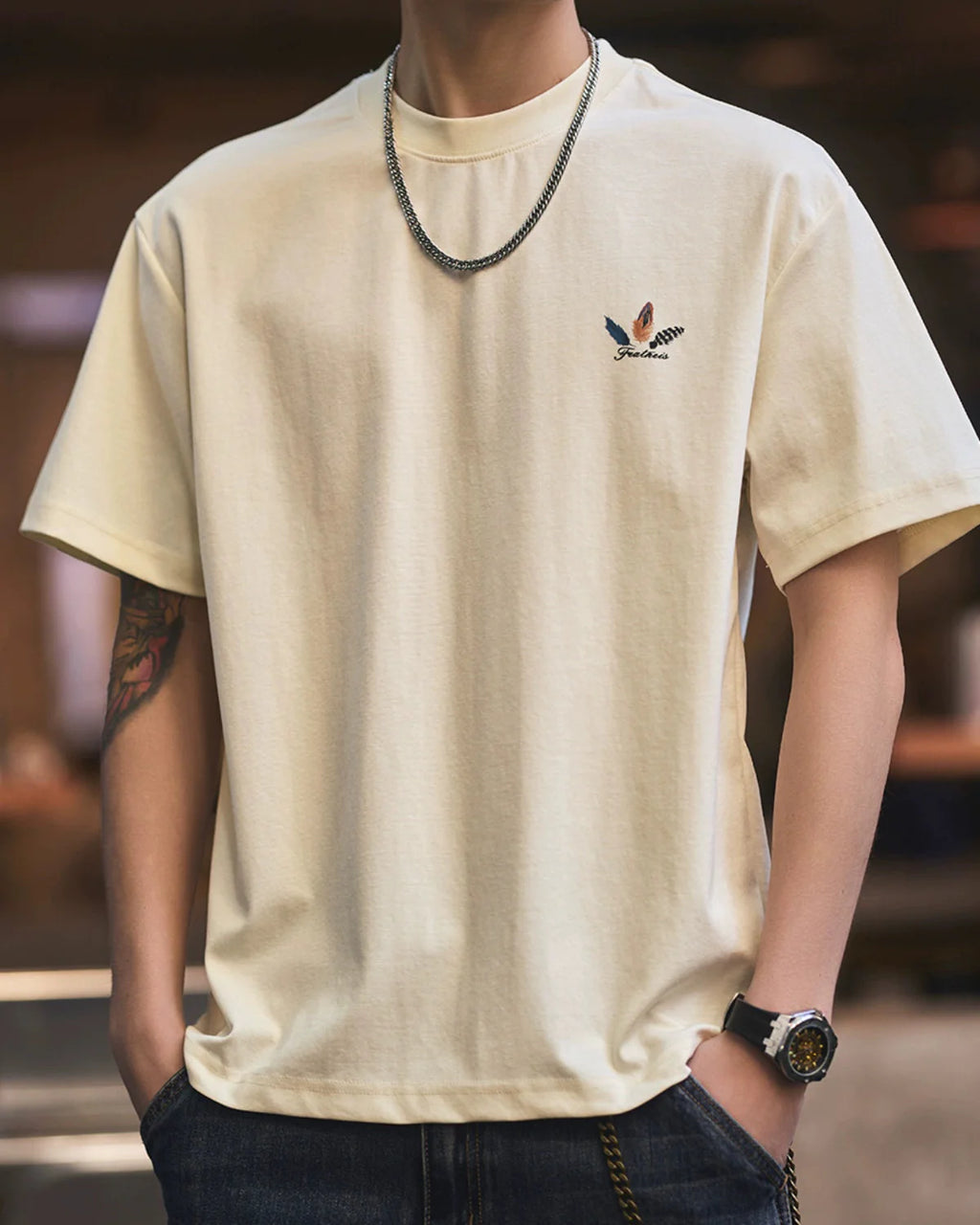 フェザーアートバックプリントTシャツ