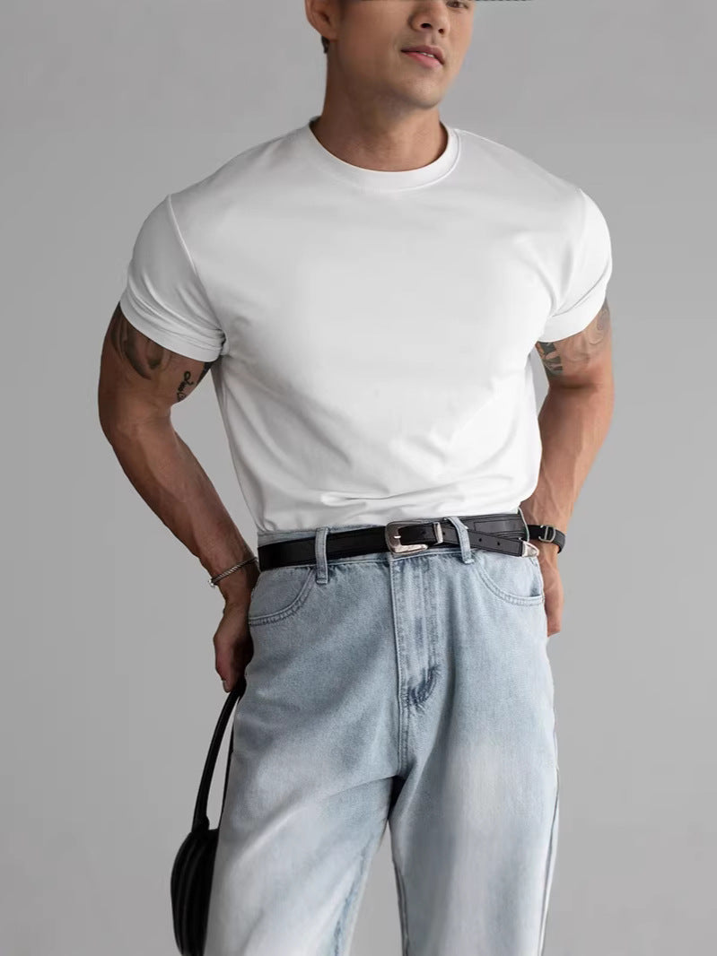 メンズの白いクルーネック半袖Tシャツ、スリムフィットの無地