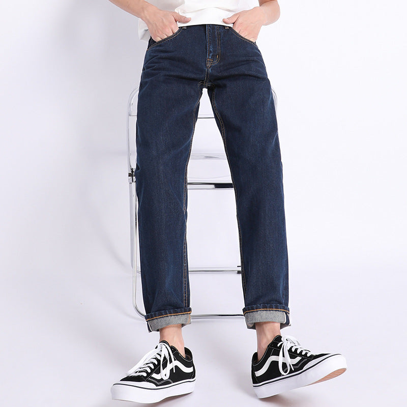 ダークブルーのメンズデニムパンツ（9分丈）、ゆったりストレート