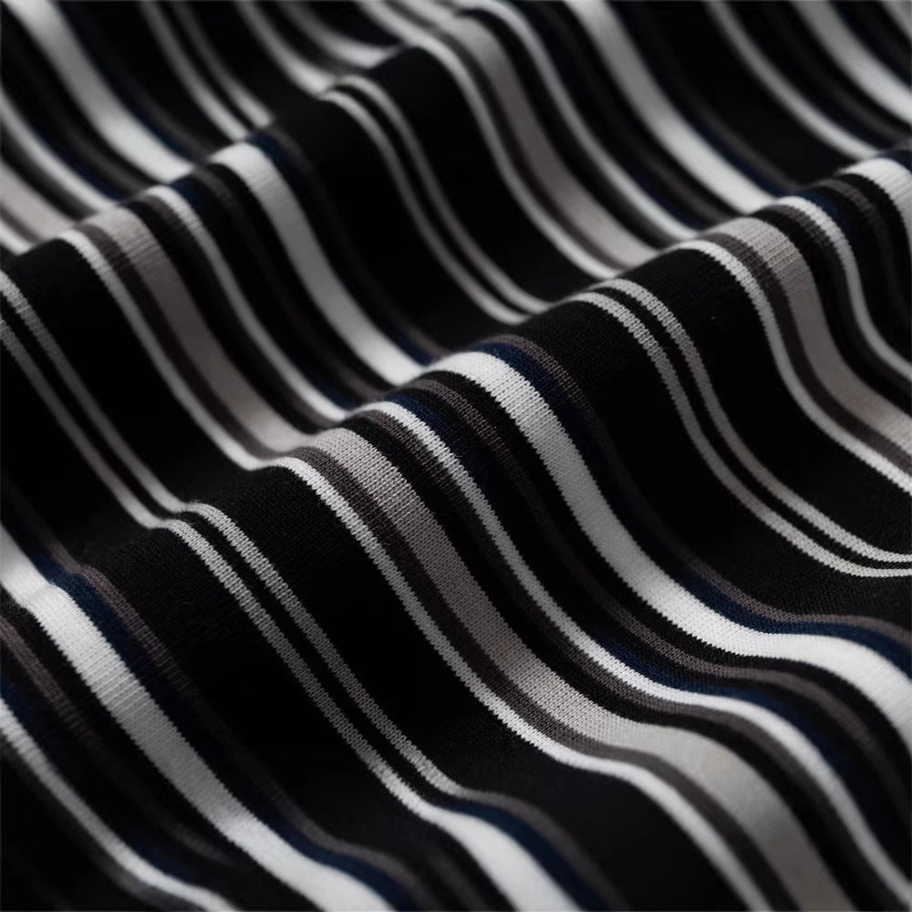 メンズ長袖Tシャツ 黒×白ストライプ生地の質感アップ