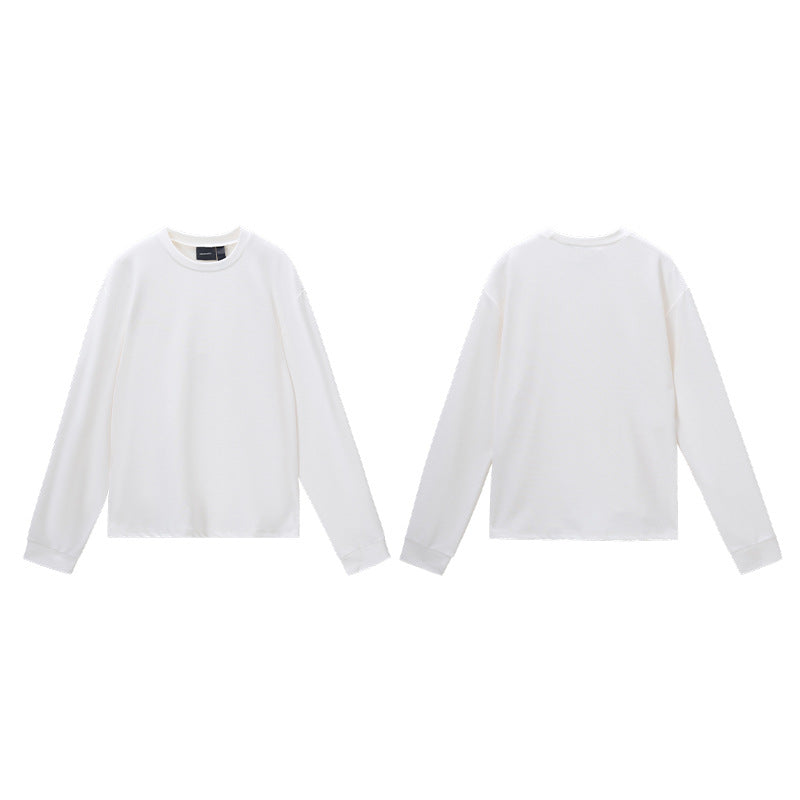 白の長袖Tシャツ（前後）、クルーネック、シンプルなデザイン