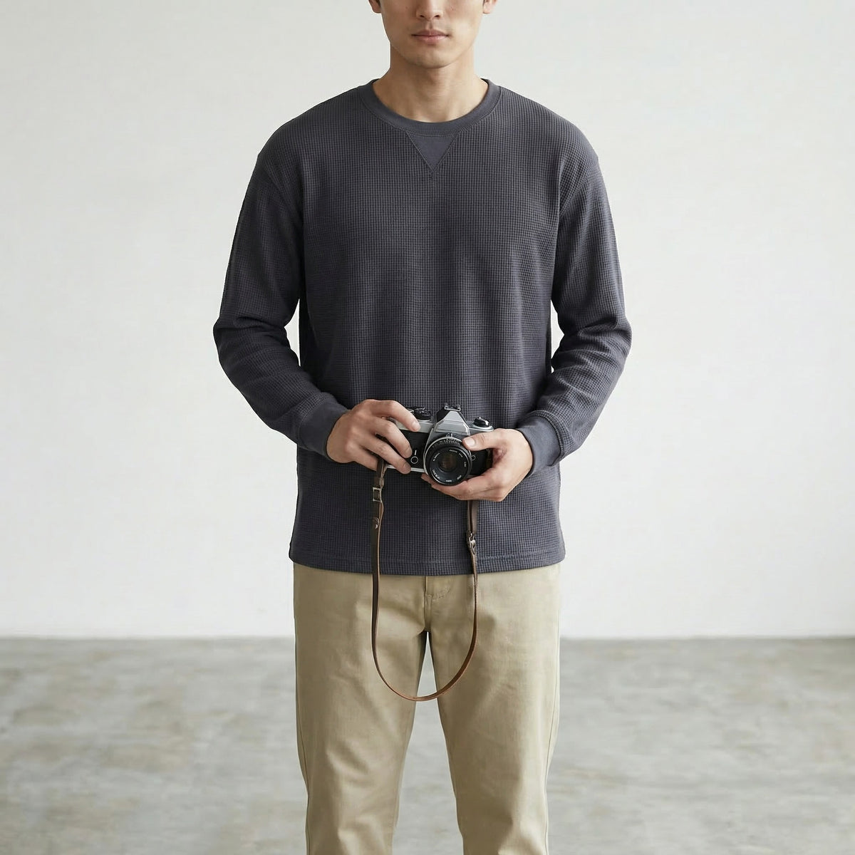 サーマル長袖Tシャツ メンズ — ワッフル編みコットンのリラックスカットソー