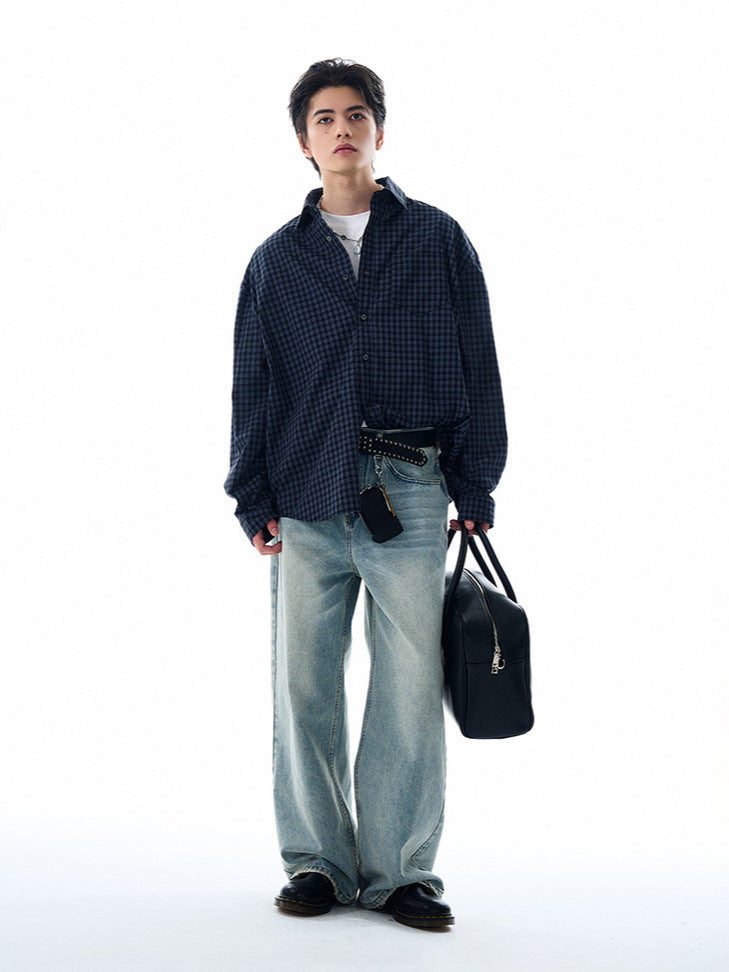 ネイビーのチェック柄シャツジャケット、フロントボタンとポケット、カジュアル