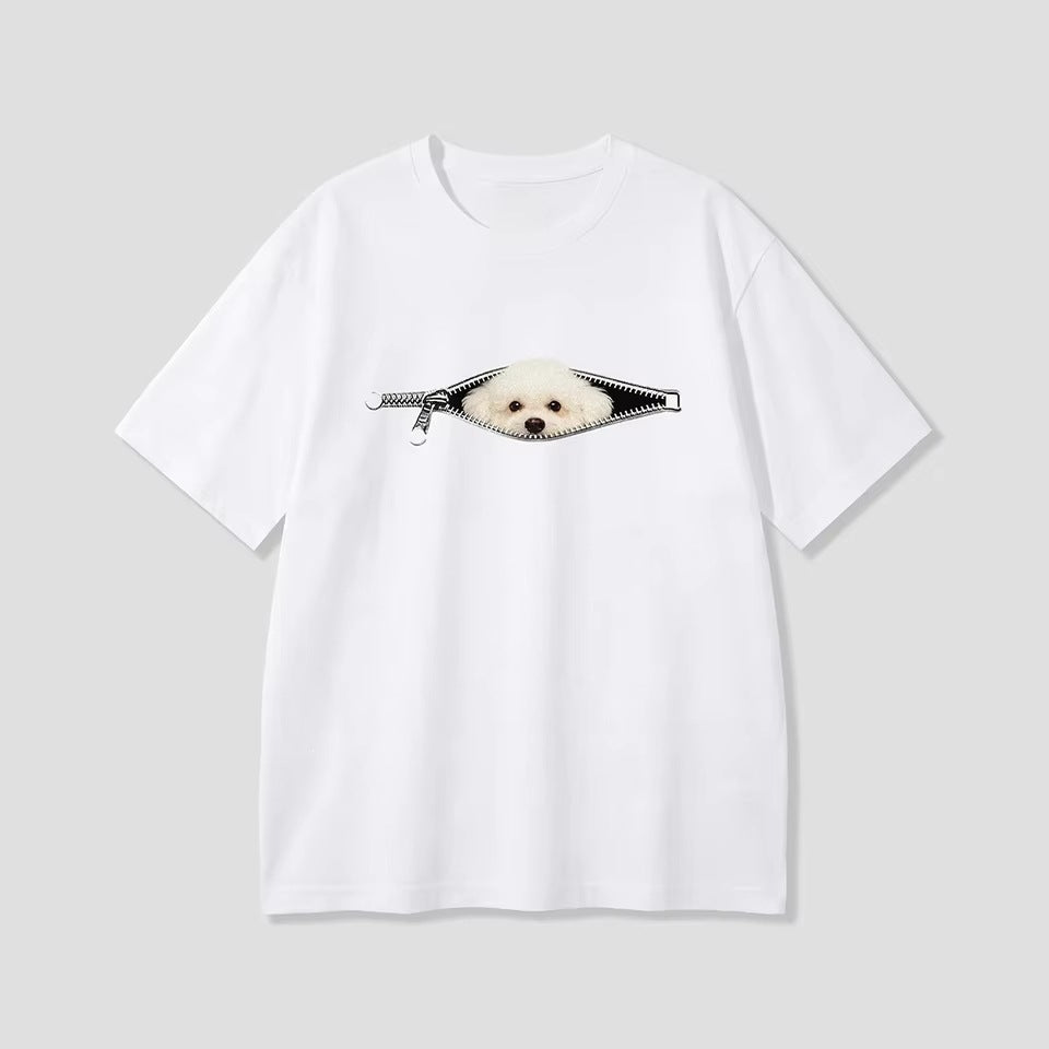 メンズ コットン半袖のかわいい犬プリントTシャツ — ジップからのぞくキュートグラフィックデザイン
