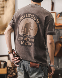 メンズ厚手コットンのビッグシルエット半袖Tシャツ — ビッグフットフィッシンググラフィックのバックプリント