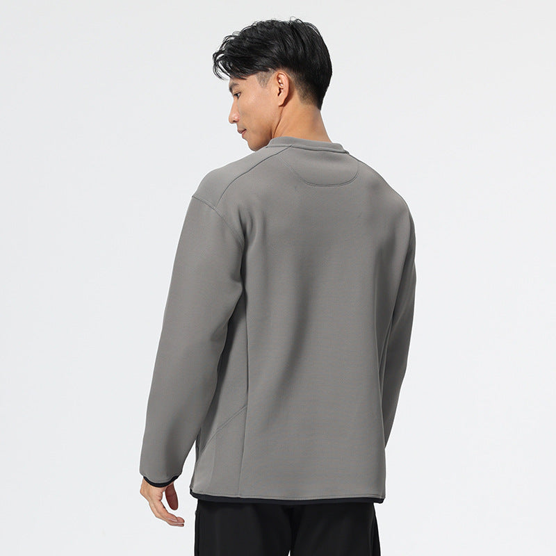 ニアオジアのグレー長袖ラウンドネックTシャツ、背面シンプル