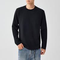 メンズ無地長袖Tシャツ（黒）クルーネック、ベーシックなシルエット