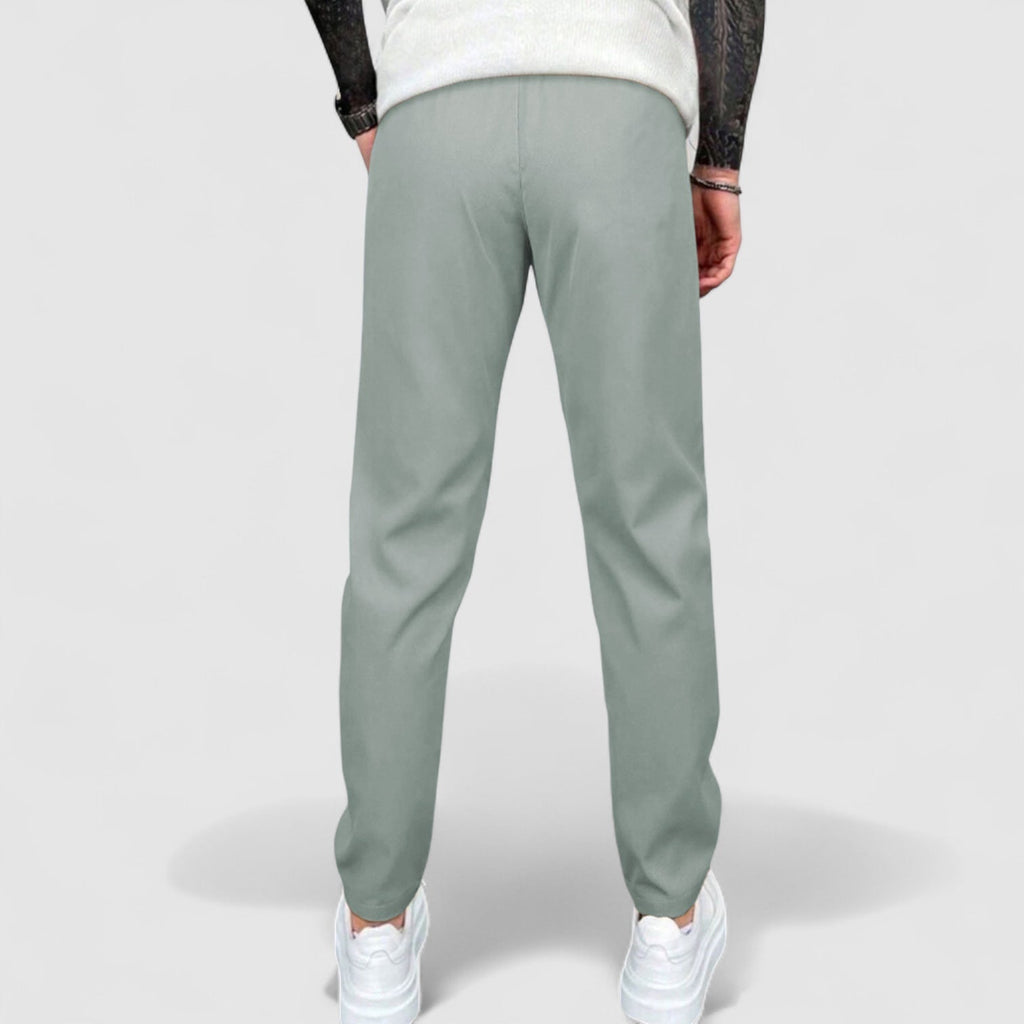 ケイ リラックス テーパードパンツ