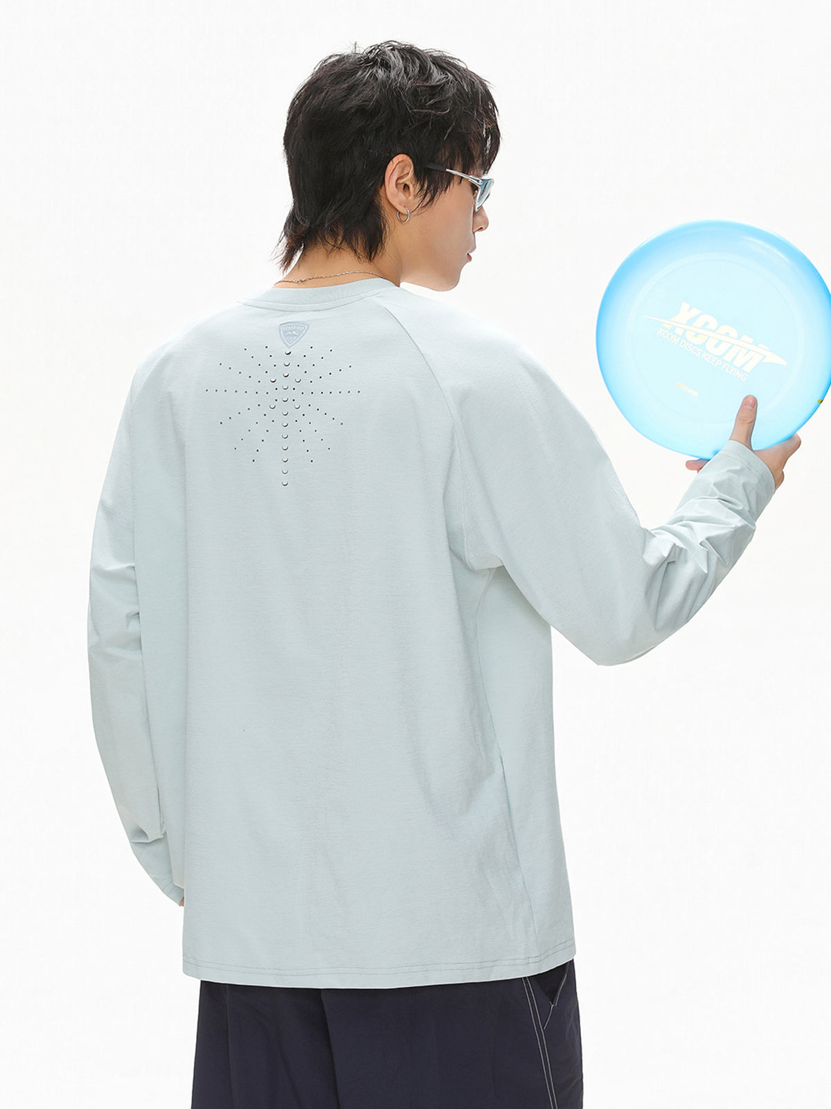 長袖Tシャツ メンズ — 背面ベンチレーションを備えたドライポリエステルのスポーツカットソー