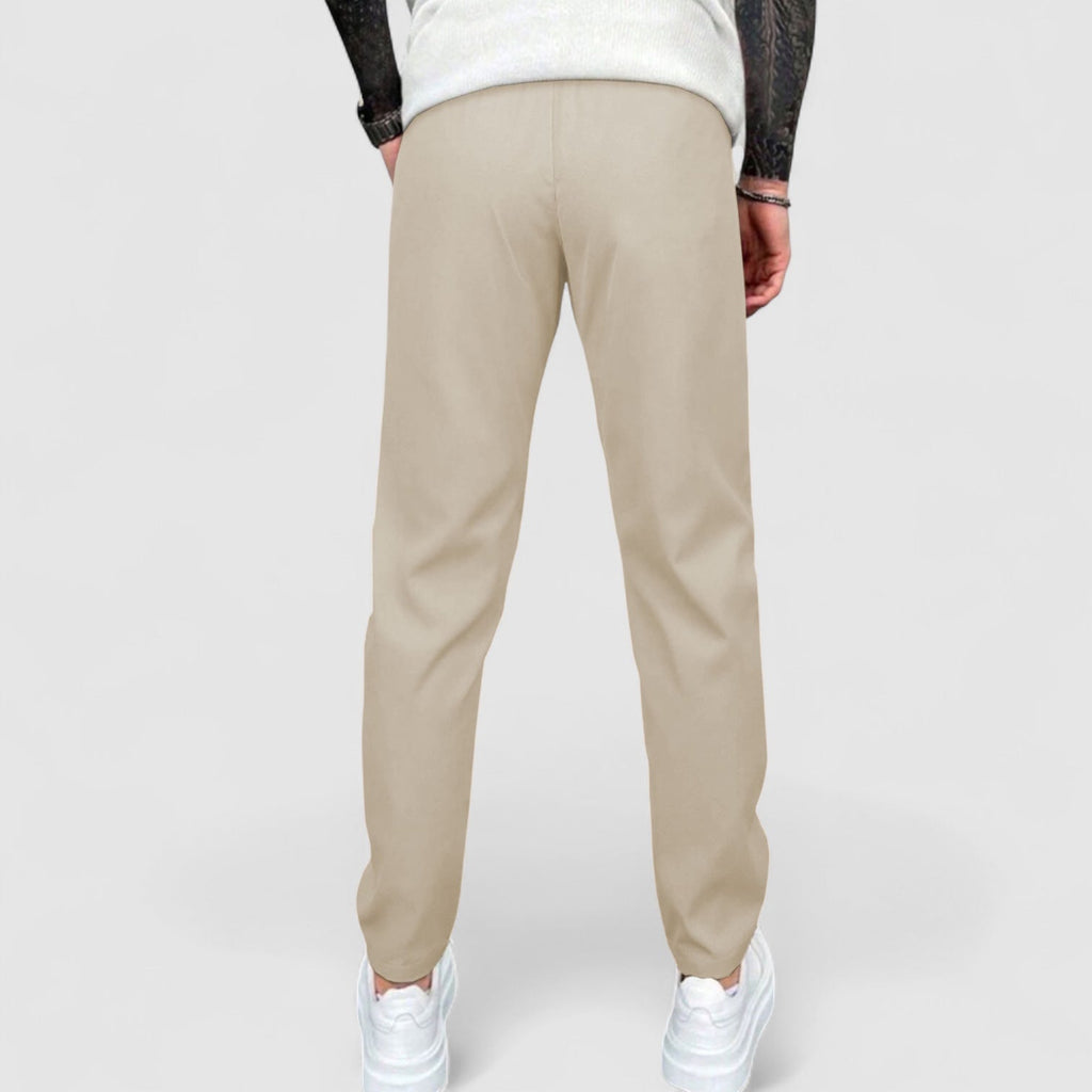 ケイ リラックス テーパードパンツ