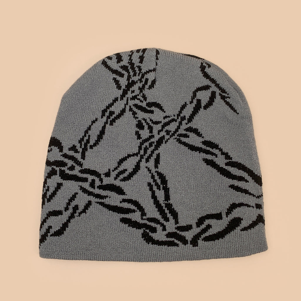 ニットビーニー 灰色地に黒のリーフ風ジャカード柄