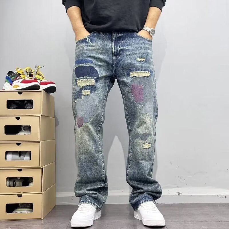 メンズ ダメージ補修デニムパンツ、膝の穴あき風と色のパッチ