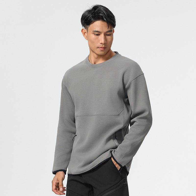 ニアオジアのグレー長袖ラウンドネックTシャツ、前面の切替ステッチ