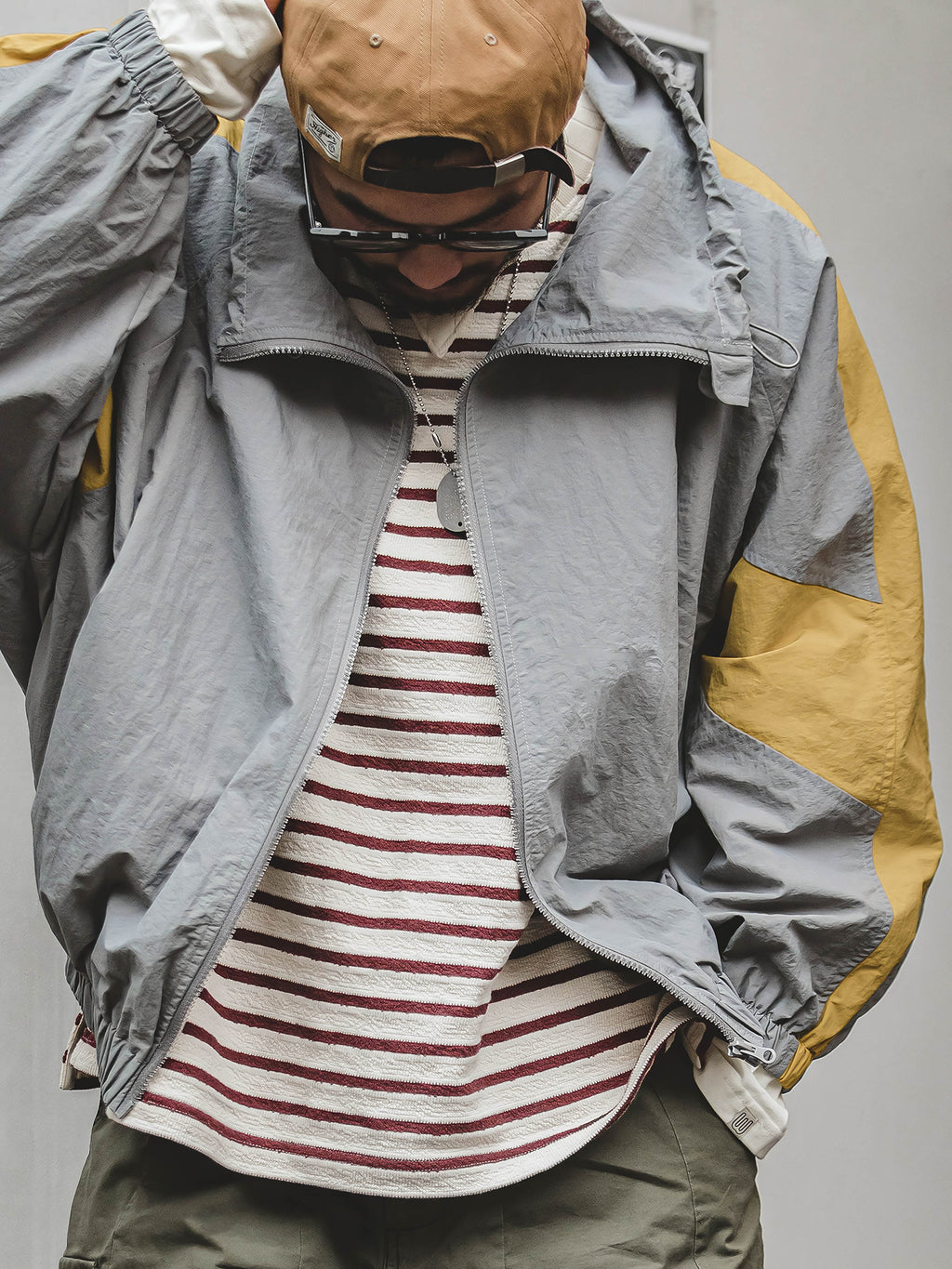 リョウ コントラスト ウィンドブレーカー