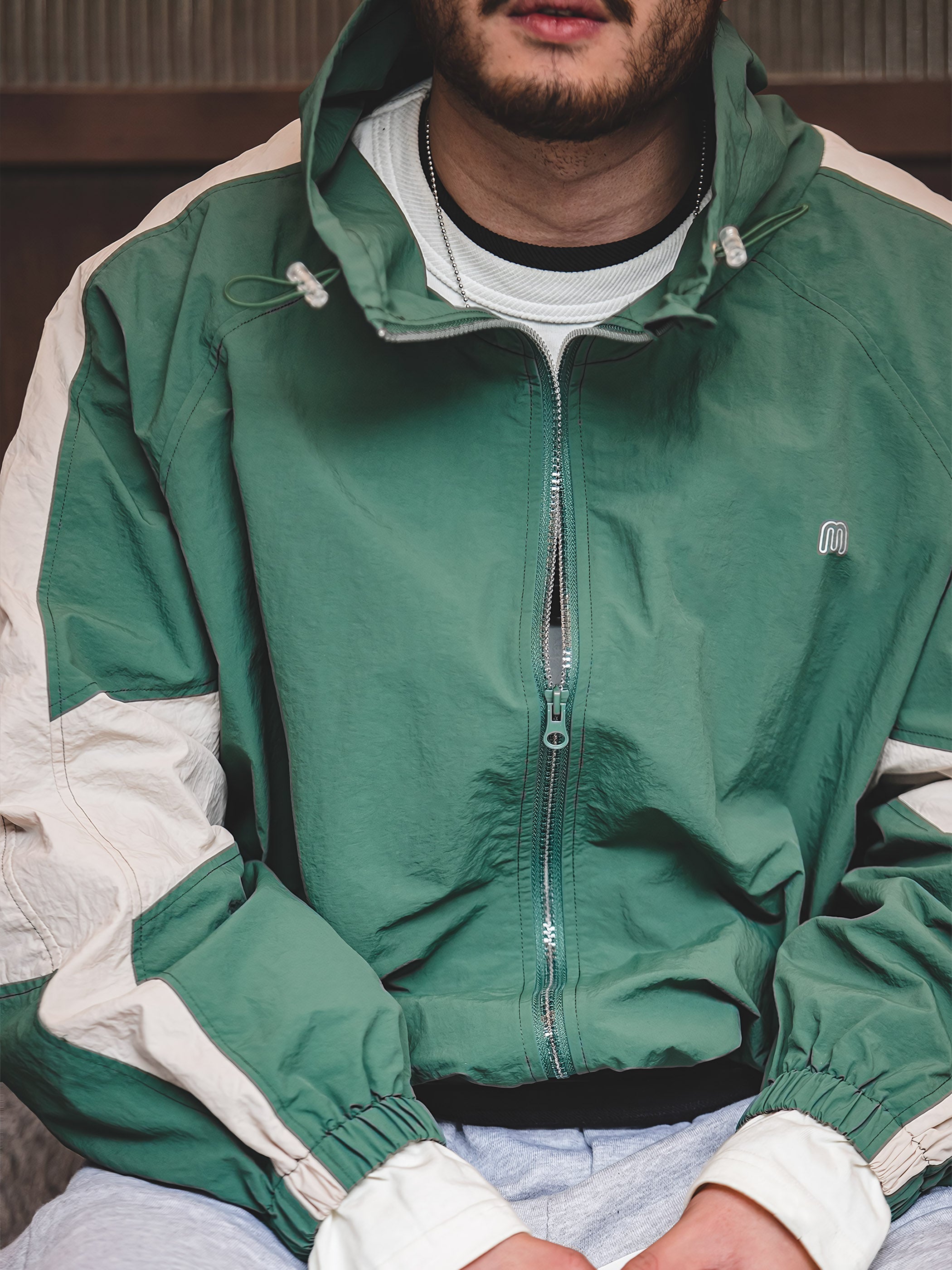 リョウ コントラスト ウィンドブレーカー