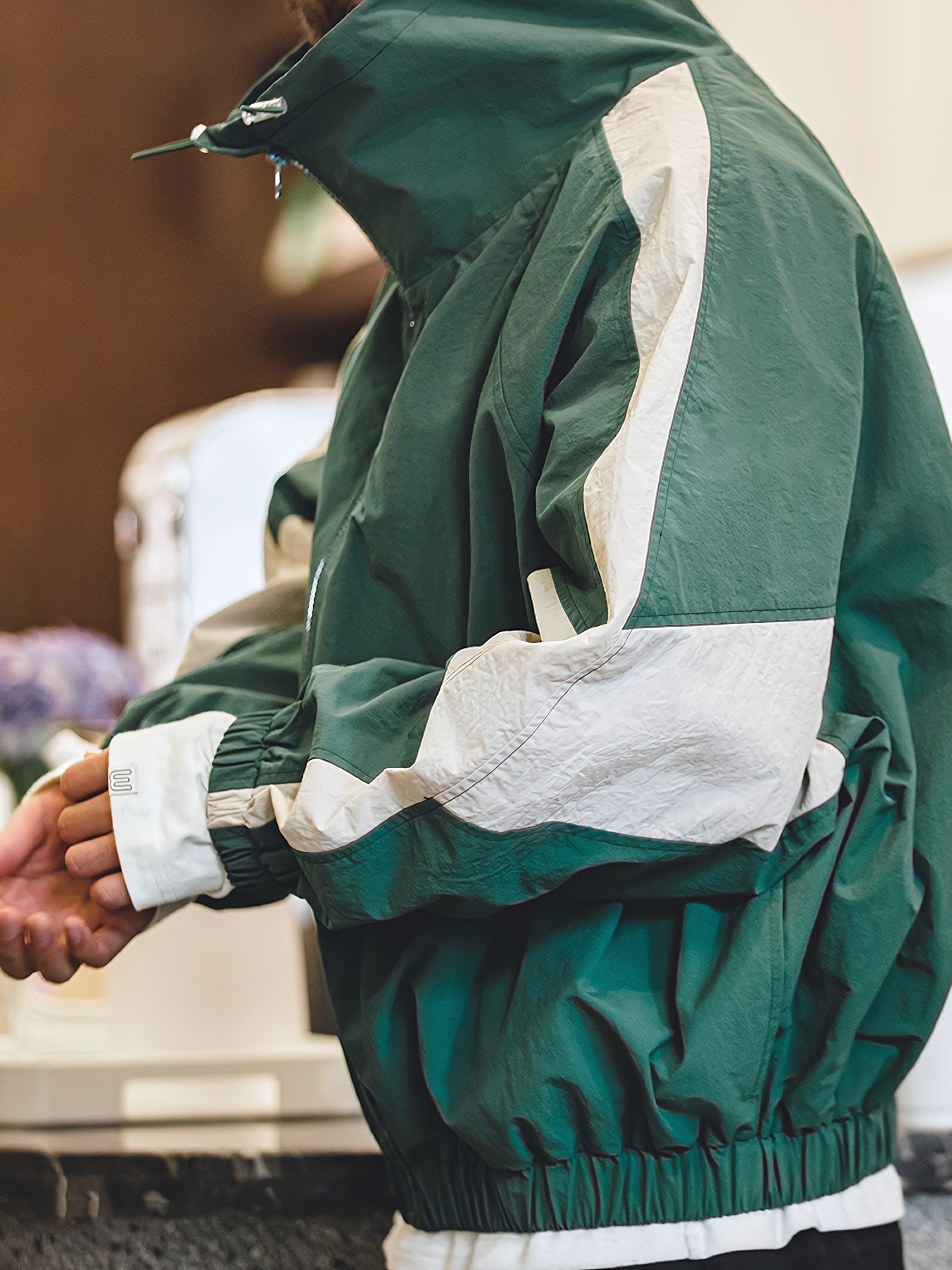 リョウ コントラスト ウィンドブレーカー