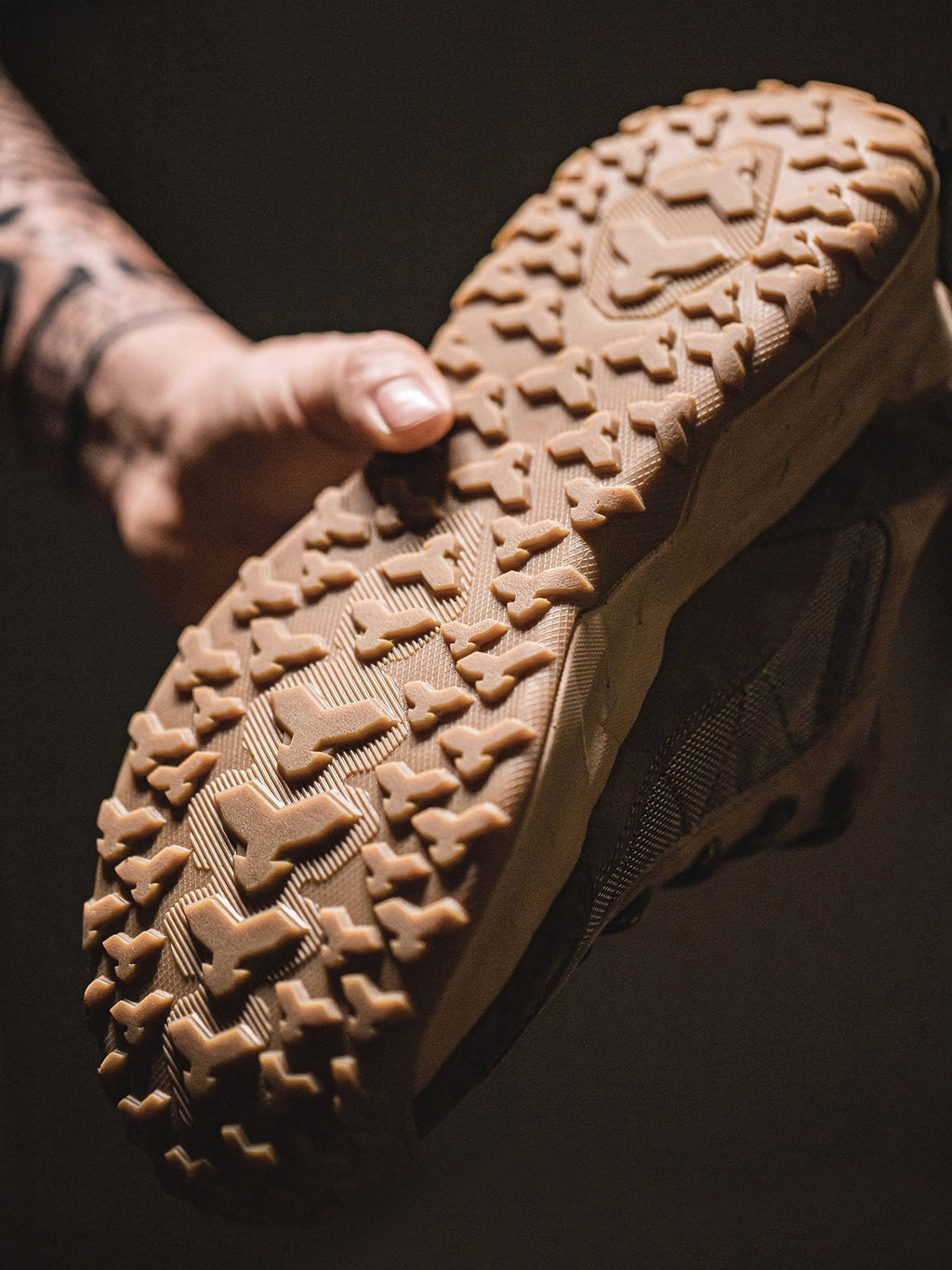 タク ミックスマテリアル マウンテンスニーカー