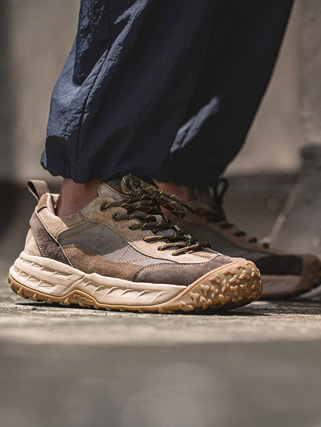 タク ミックスマテリアル マウンテンスニーカー