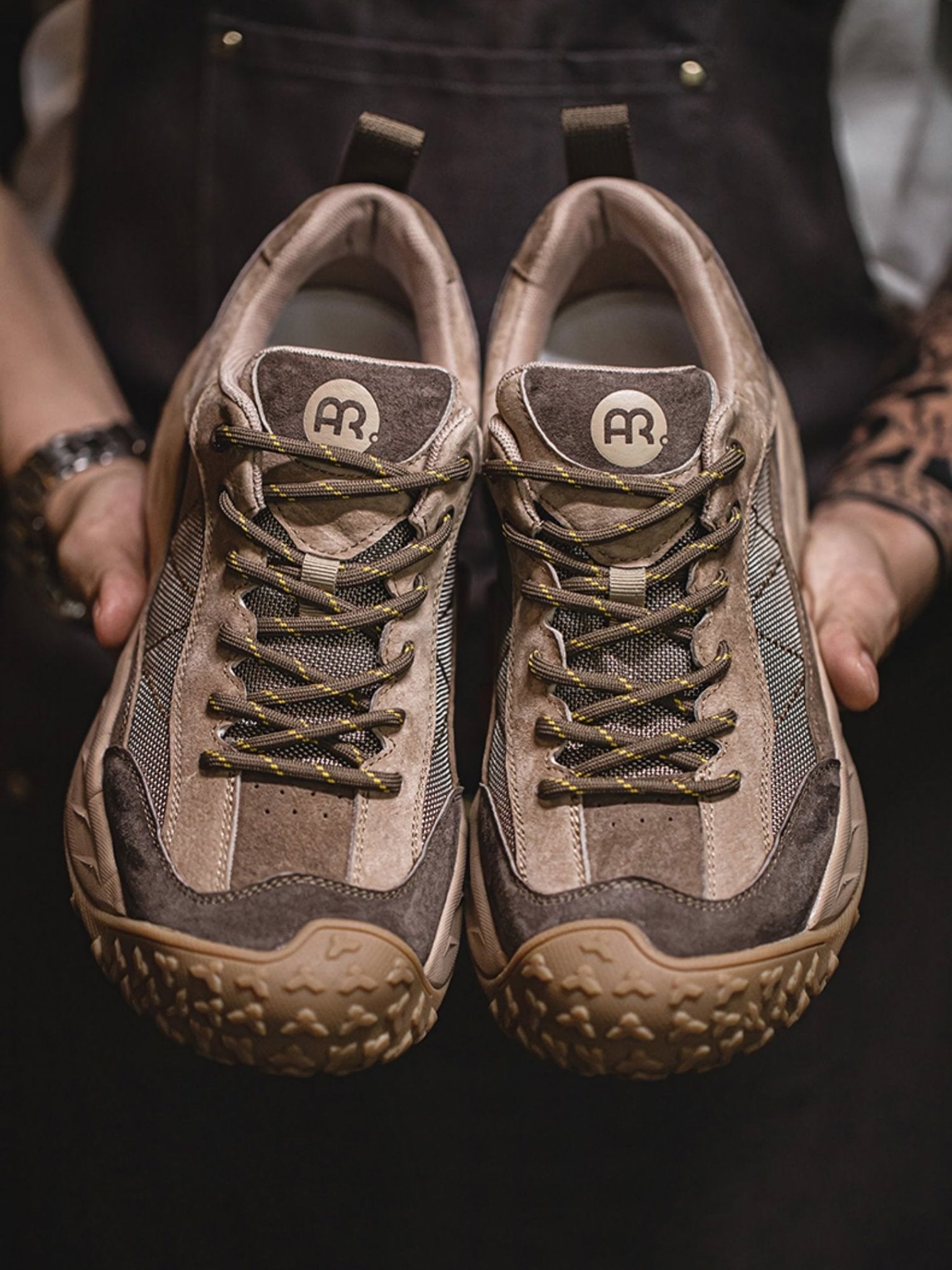 タク ミックスマテリアル マウンテンスニーカー