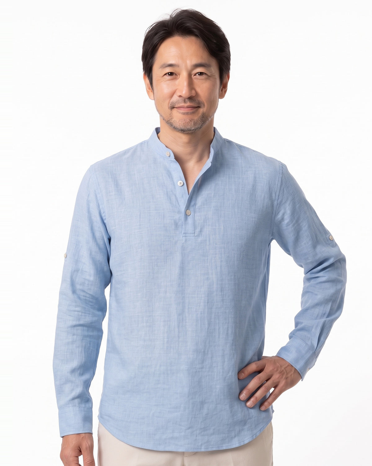 ライトブルーのバンドカラー長袖ヘンリーネックTシャツ