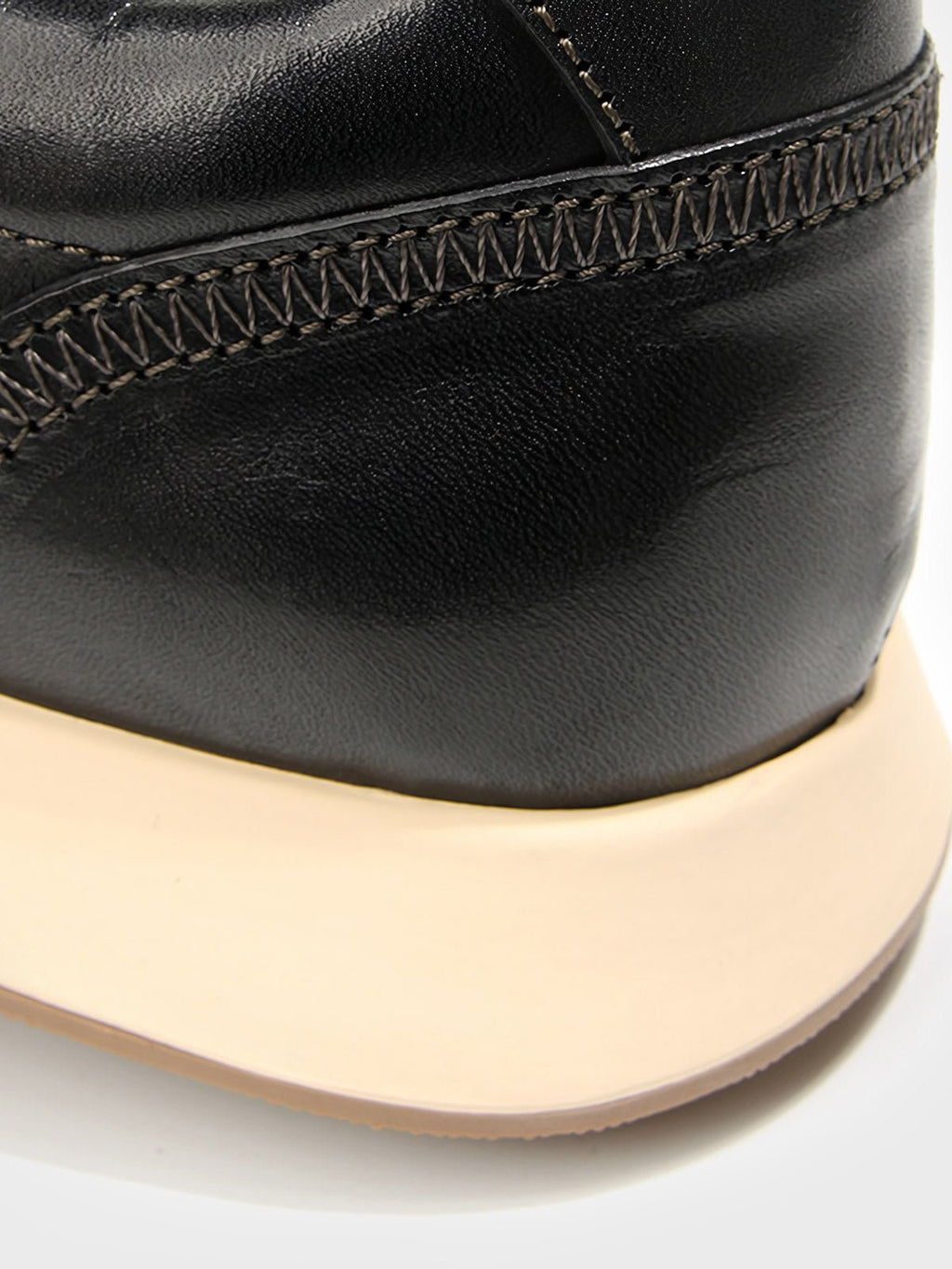 ユウト レザースニーカー