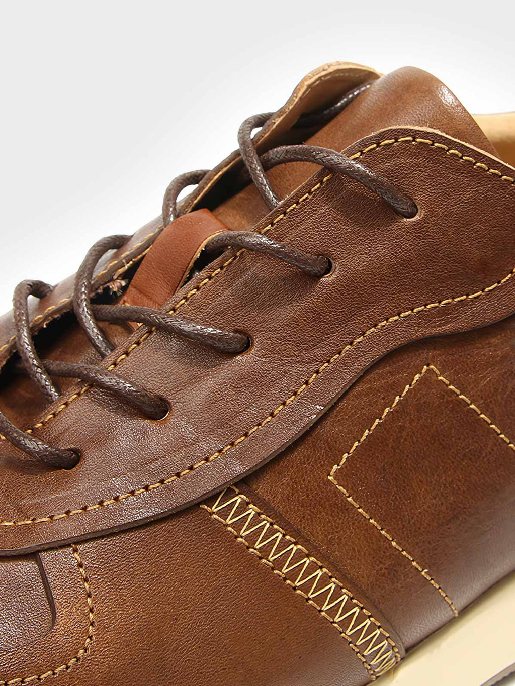 ユウト レザースニーカー