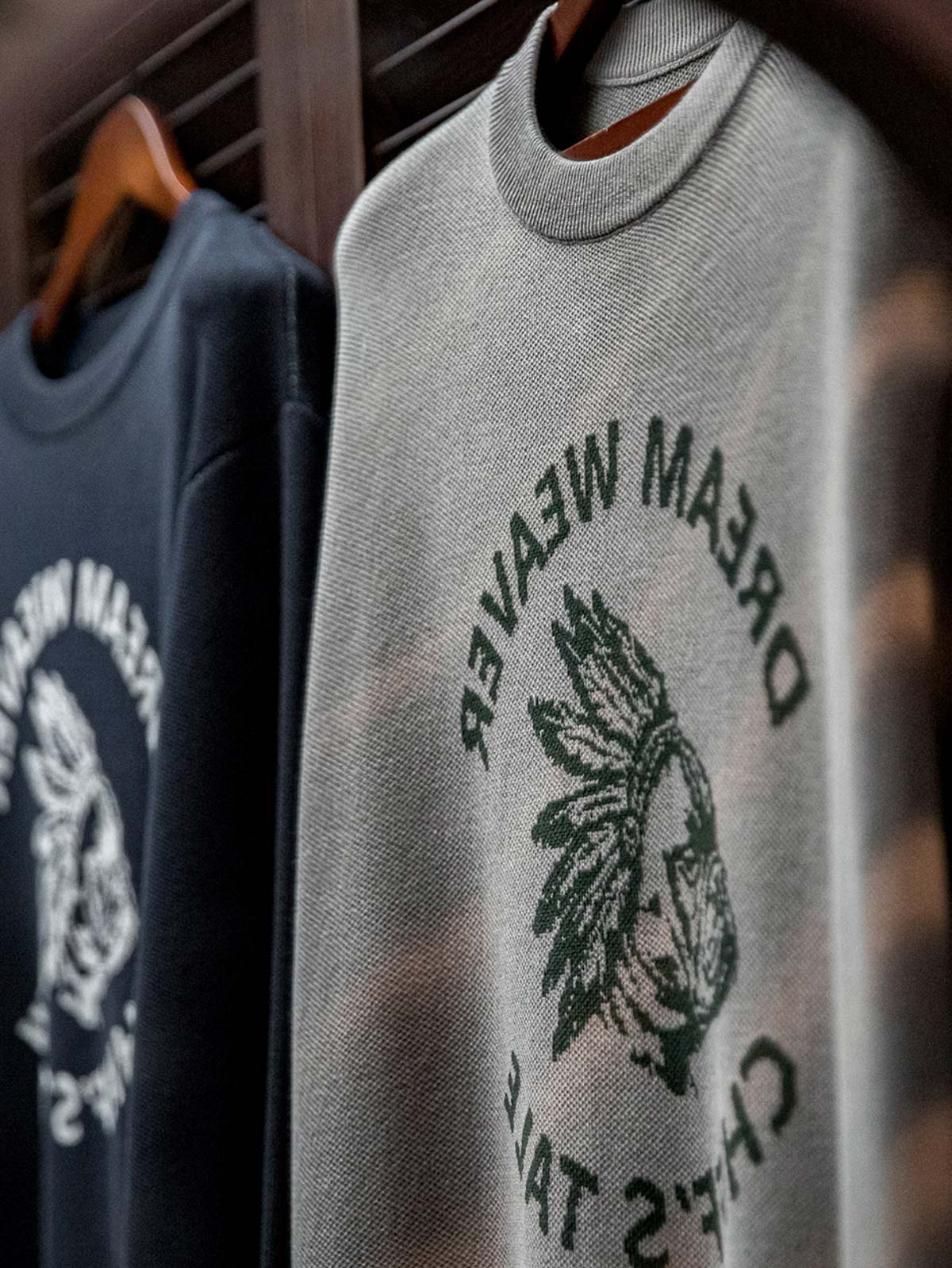 カイ トライバル グラフィック スウェットシャツ