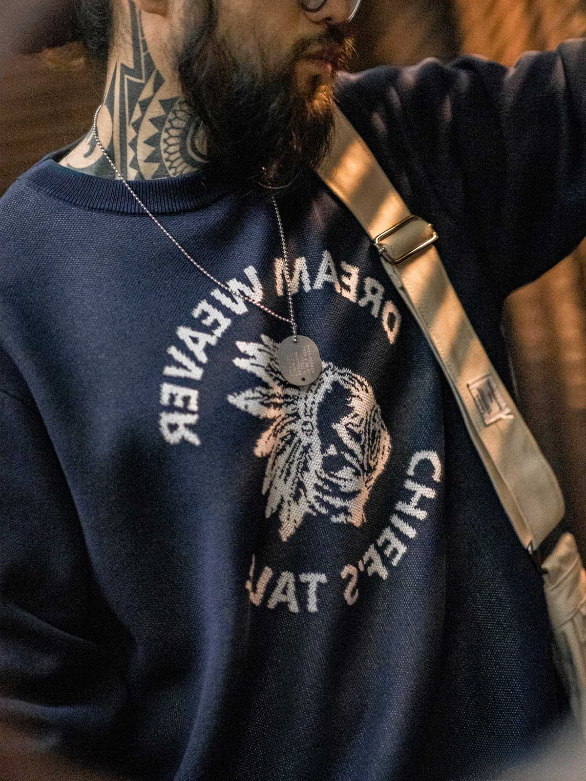 カイ トライバル グラフィック スウェットシャツ