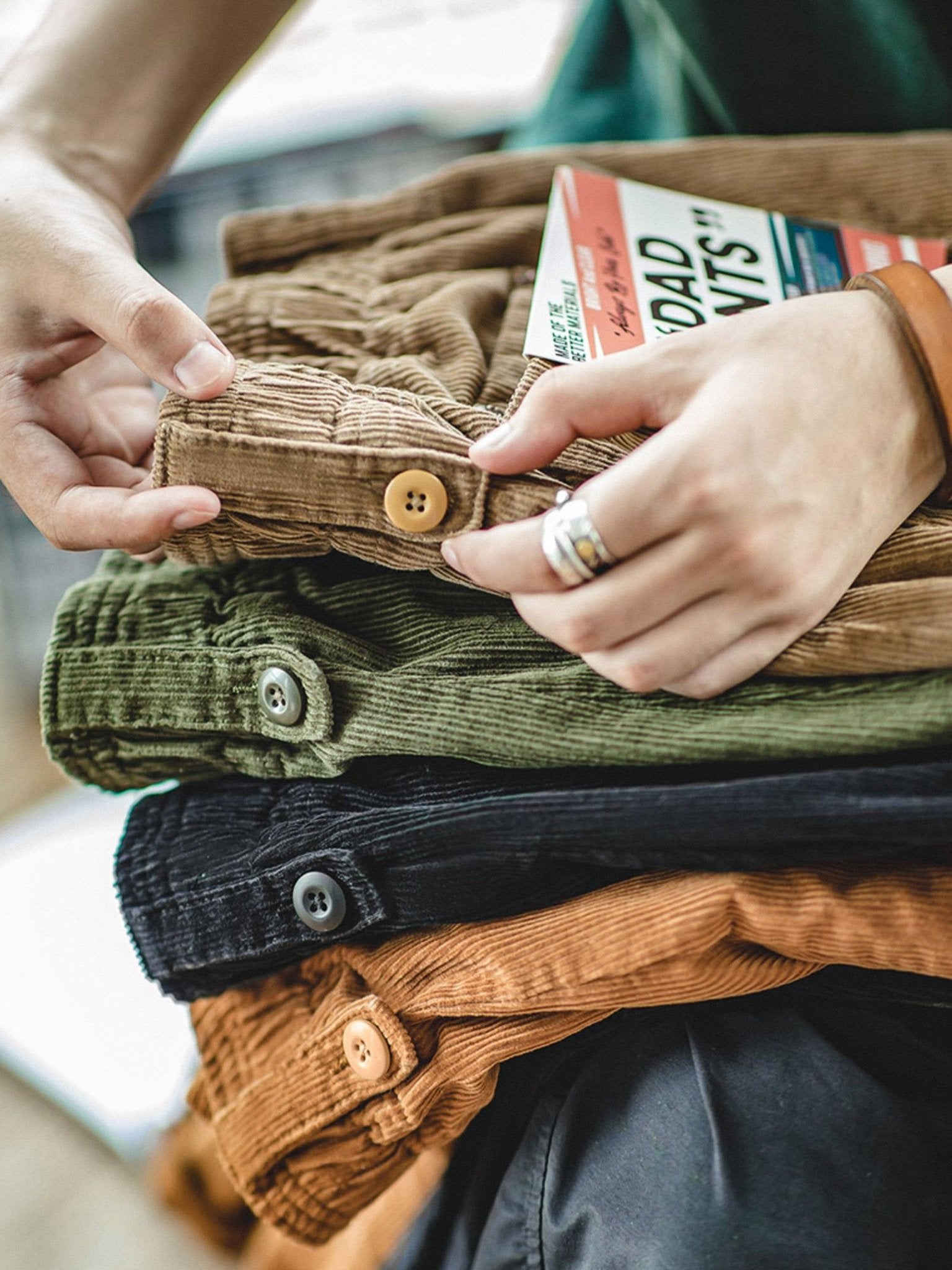 コーデュロイリラックススラックス